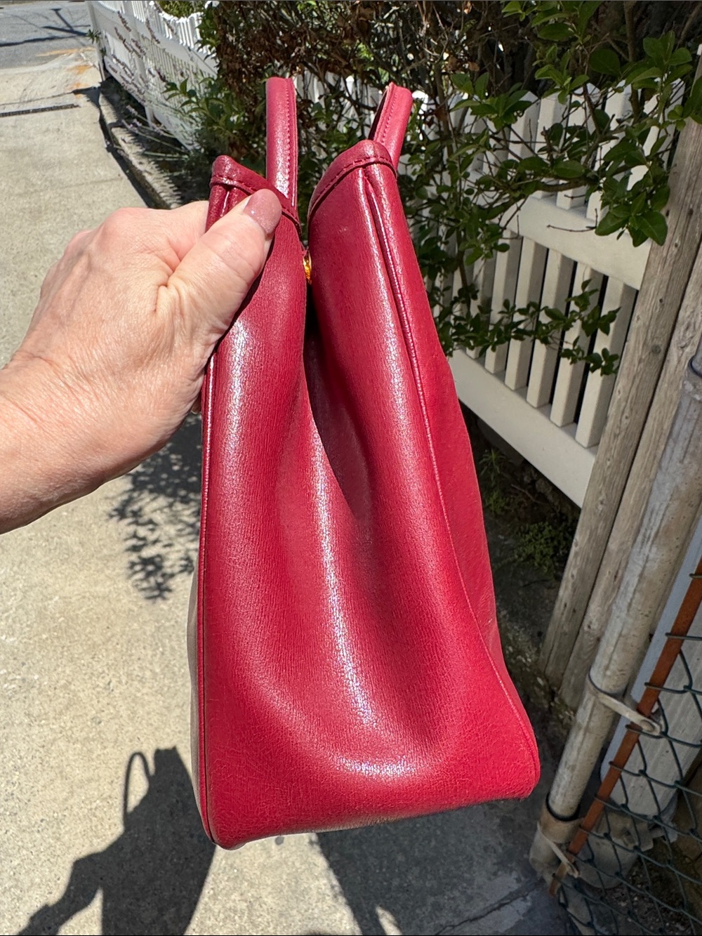 Longchamp Red Russo Leather Tote with Bamboo inspired Toggle closure - Picture 7 of 15